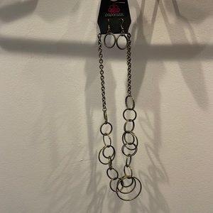 Paparazzi, mid length necklace with drop earrings